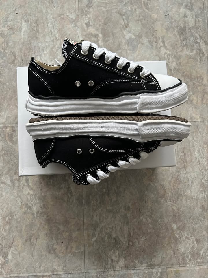 Maison MIHARA YASUHIRO Peterson Low Original Sole Canvas Low-Top Sneaker