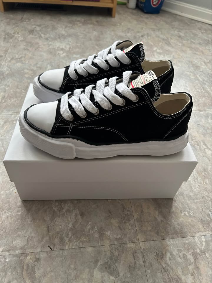 Maison MIHARA YASUHIRO Peterson Low Original Sole Canvas Low-Top Sneaker